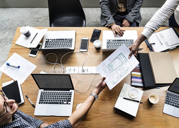 Exercice pratique en groupe avec restitution au formateur